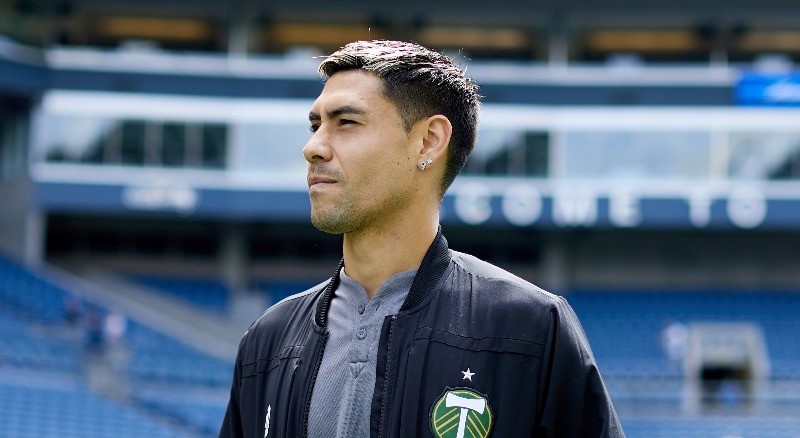 Felipe Mora se someterá a una cirugía y estará nueve meses fuera de las canchas