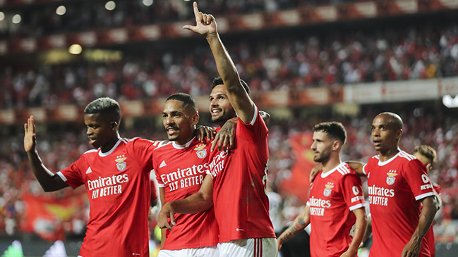 Benfica se hizo fuerte como local y goleó a Midljylland por la Liga de Campeones