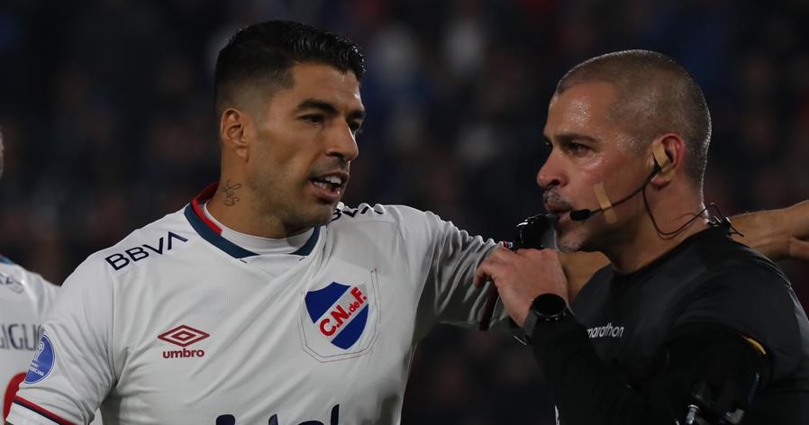 Luis Suárez tuvo un amargo reestreno con Nacional en derrota ante A. Goianiense en Copa Sudamericana