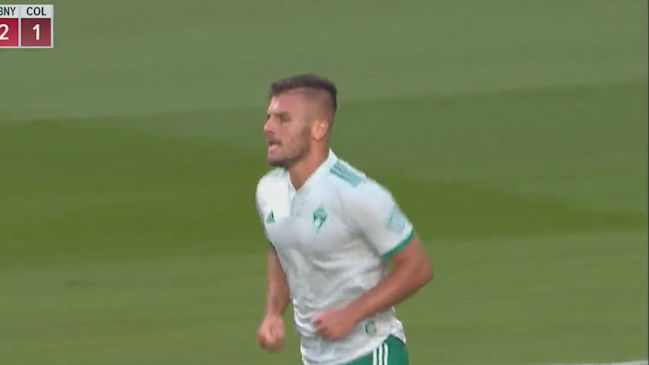 Diego Rubio anotó para Colorado Rapids tras un grosero error defensivo de New York Red Bulls