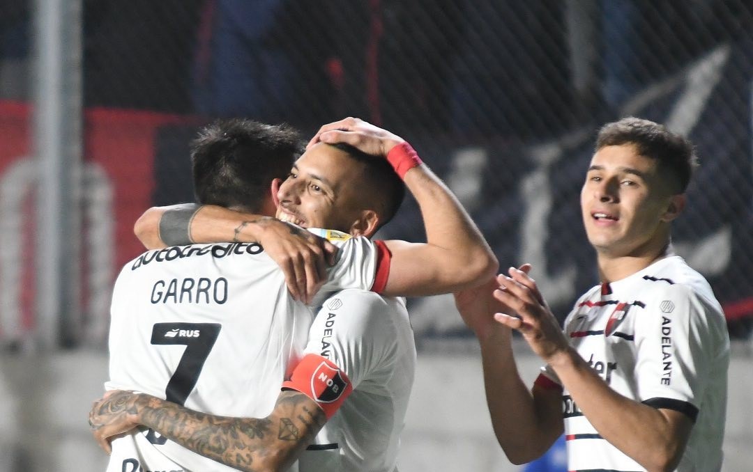Newell’s goleó a Aldosivi y avanzó a octavos de final en la Copa Argentina