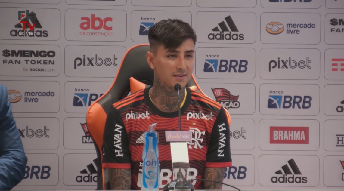 Pulgar fue presentado en Flamengo: Primera vez que siento una hinchada tan apasionada