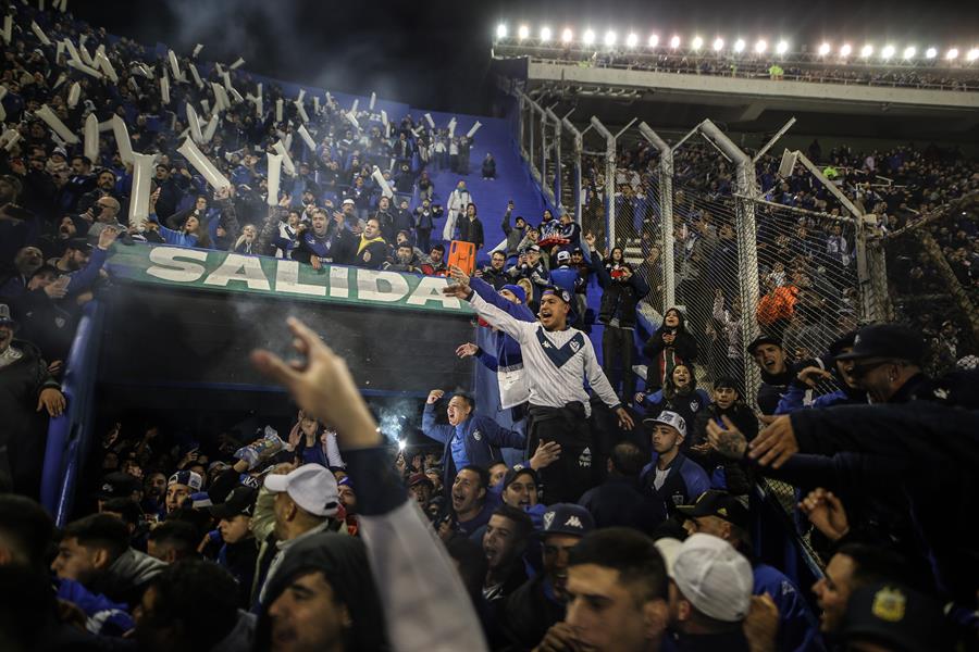 Los violentos incidentes que opacaron el duelo entre Vélez y Talleres en Copa Libertadores