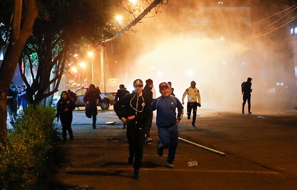 Grupo de barristas realizó barricadas afuera del CDA en protesta contra Azul Azul