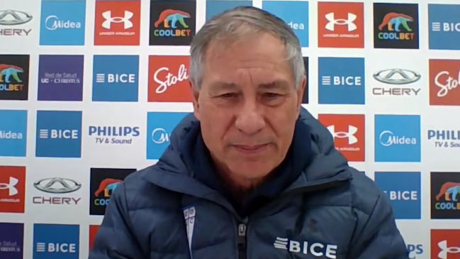 Holan y el duelo con Everton: Es un rival difícil para cualquiera, su DT les da una identidad