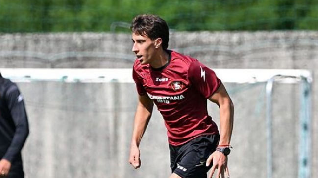 Diego Valencia fue inscrito por Salernitana de cara al debut en Copa Italia ante Parma