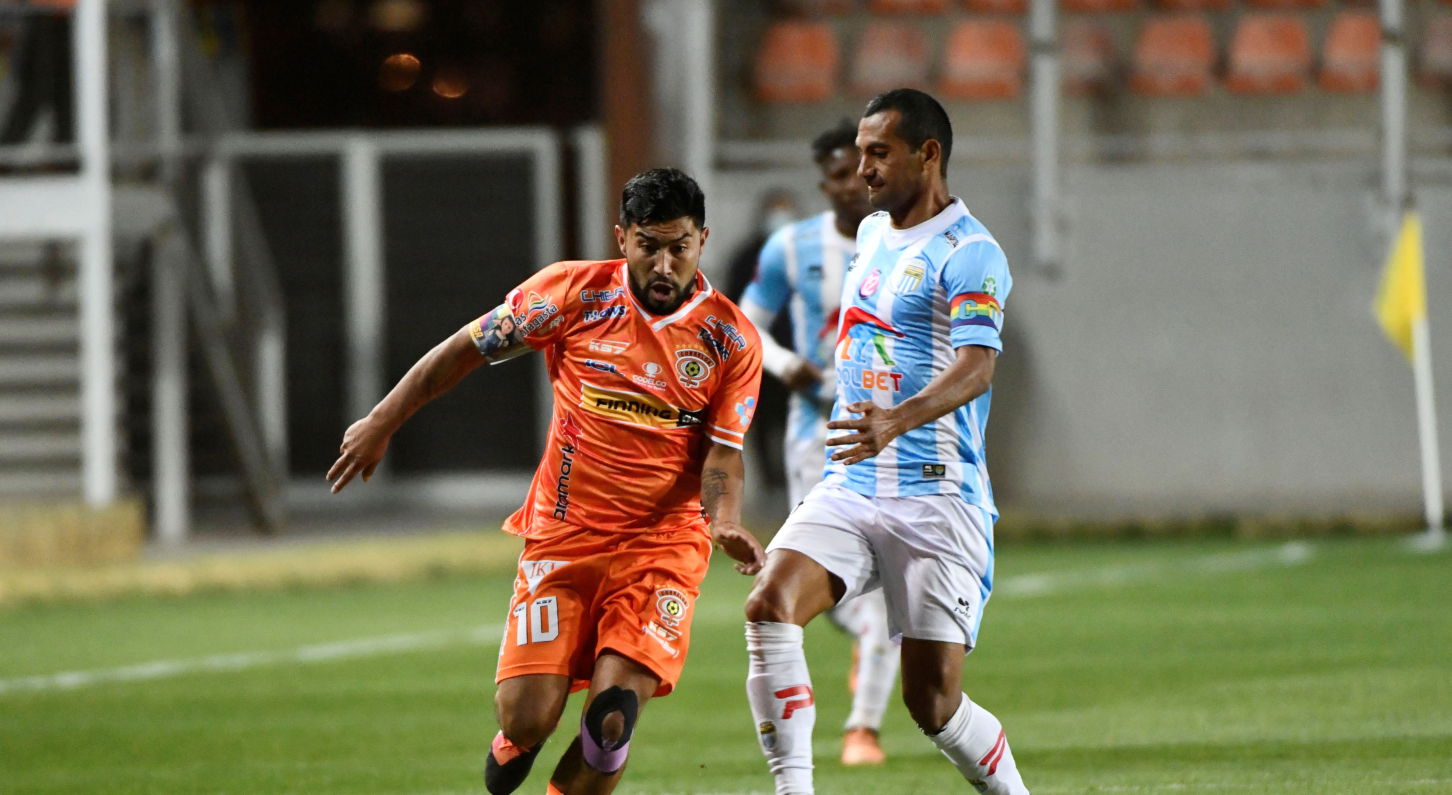 César Cortés se defendió con ironía por penal que reclamó Magallanes ante Cobreloa