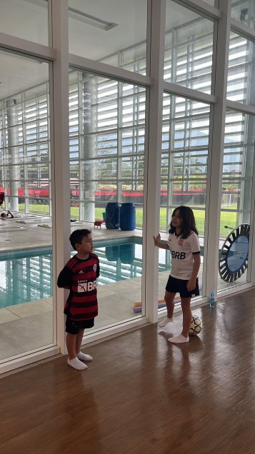 Arturo Vidal recibió la visita de sus hijos en Brasil: “Por fin juntos mis amores”