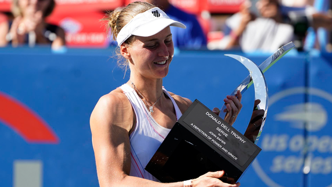 Samsonova remontó ante Kanepi y conquistó el WTA 250 de Washington