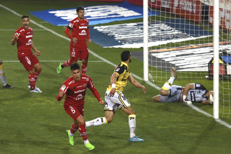 Coquimbo mantuvo su mal andar en el torneo al caer en su visita a Ñublense en Chillán