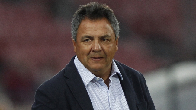 Castañeda extraña los valores de la U: Esto más que nunca es Azul Azul, no Universidad de Chile