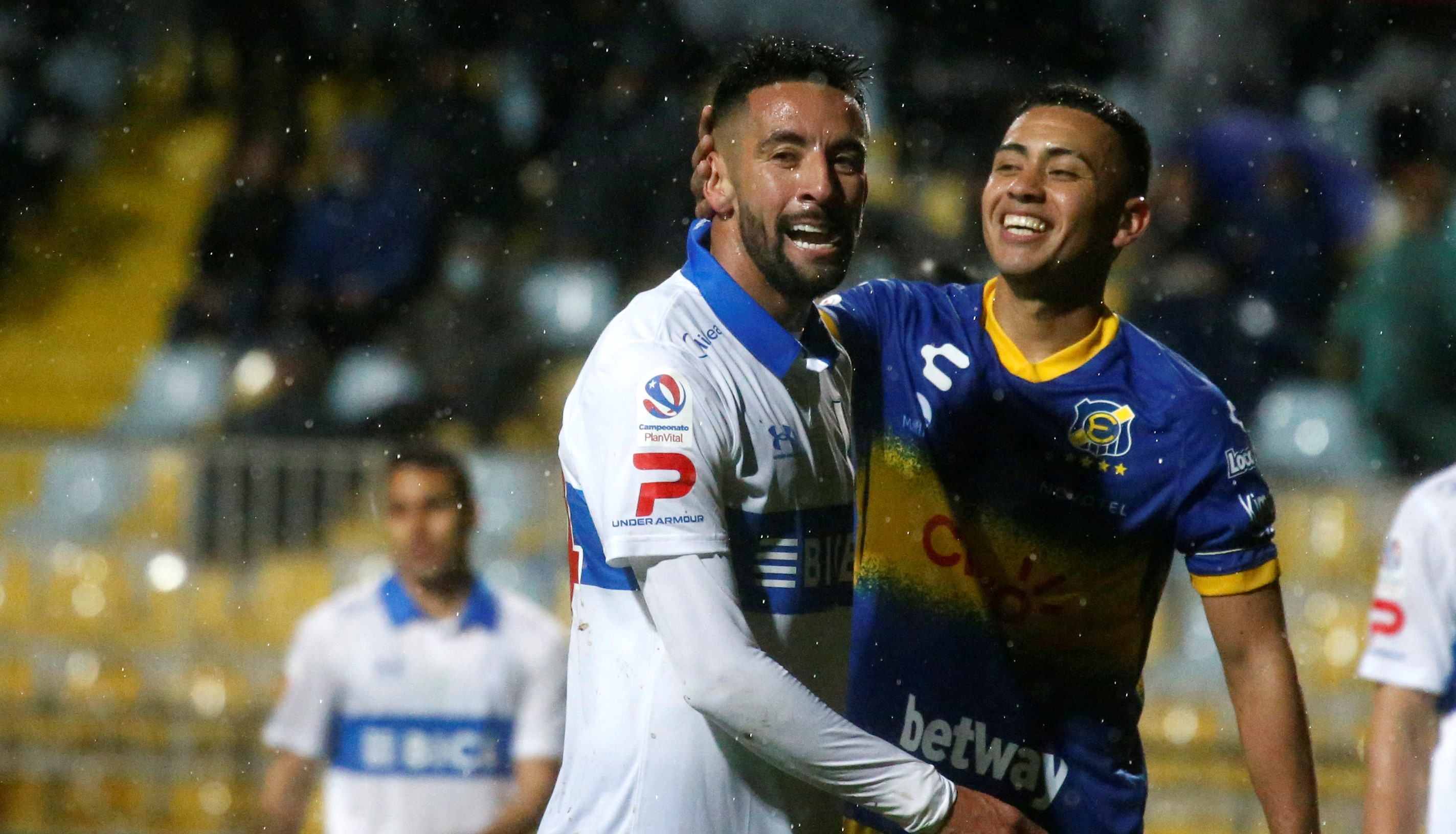 “La Franja”: La UC aún mastica el amargo empate ante Everton