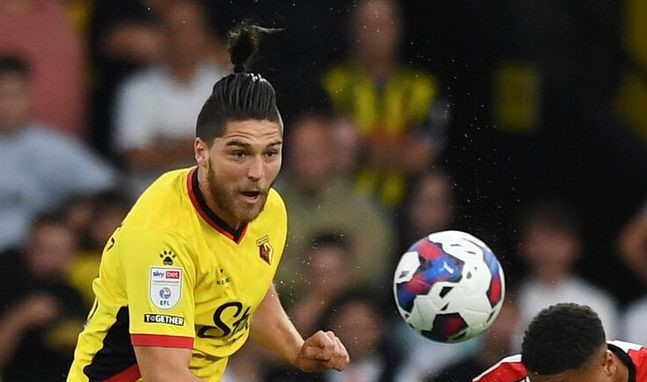 Francisco Sierralta salió con molestias en empate de Watford ante West Bromwich