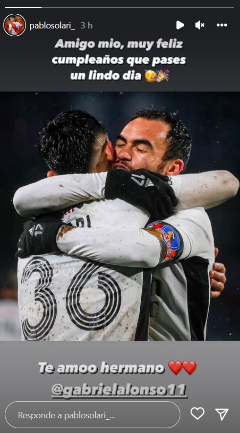 “Te extraño, como tú me extrañas a mí”: Solari mandó emotivo regalo al cumpleañero Suazo