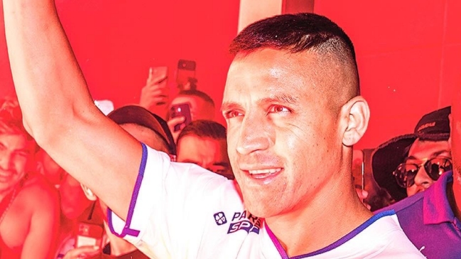 Así fue la multitudinaria bienvenida a Alexis en Marsella