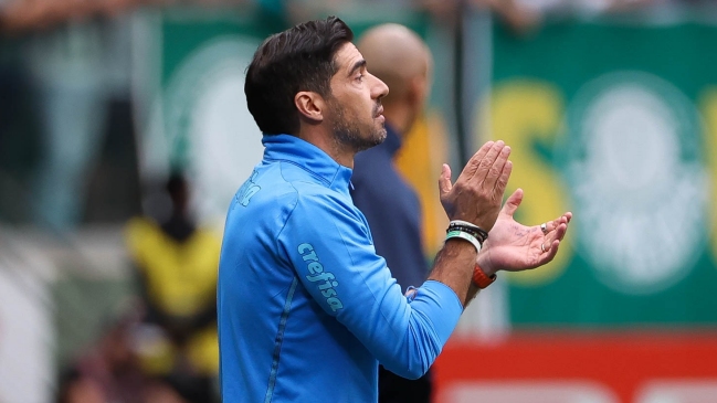 DT de Palmeiras fue a escuchar música al camarín durante tanda de penales en Libertadores