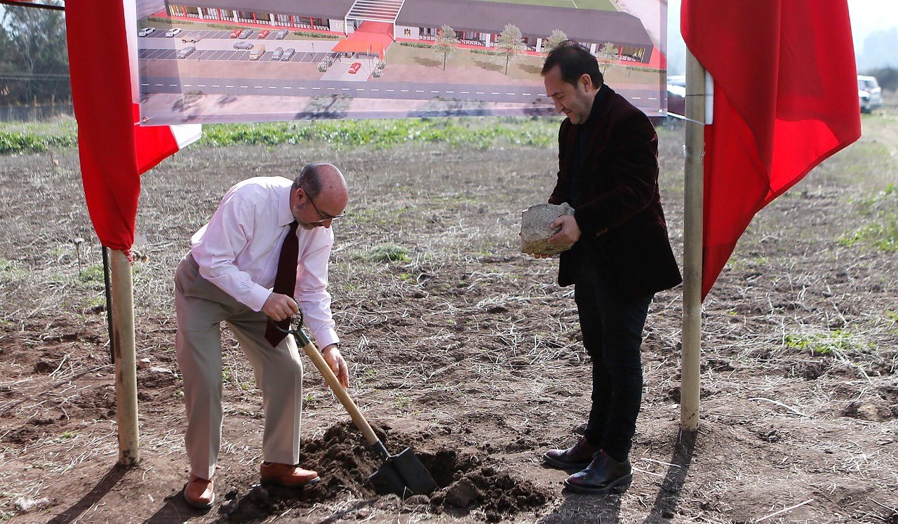 Unión Española puso la primera piedra para la construcción de su Ciudad Deportiva