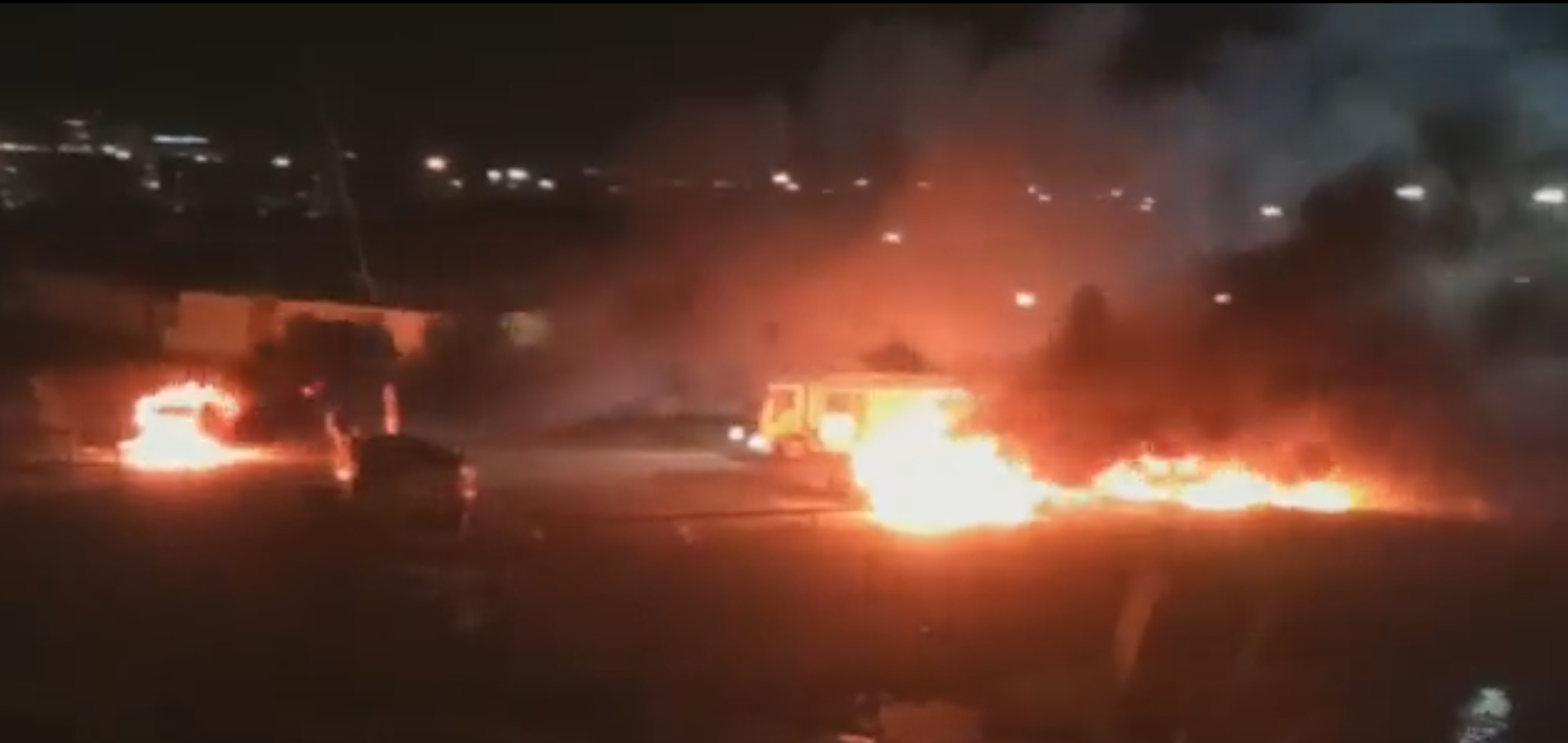 ¡Terrible! Barristas de Aldosivi quemaron autos de los jugadores tras derrota con Godoy Cruz