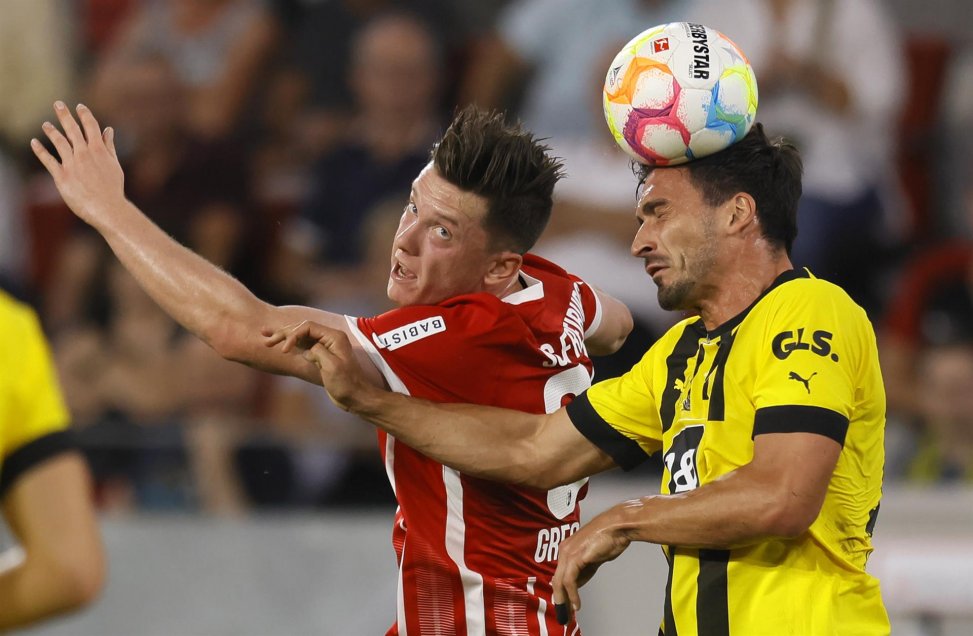 Dortmund logró su segundo triunfo en línea en la Bundesliga frente a Friburgo