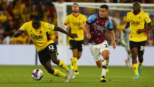 Sierralta tuvo un correcto desempeño en la victoria de Watford frente a Burnley