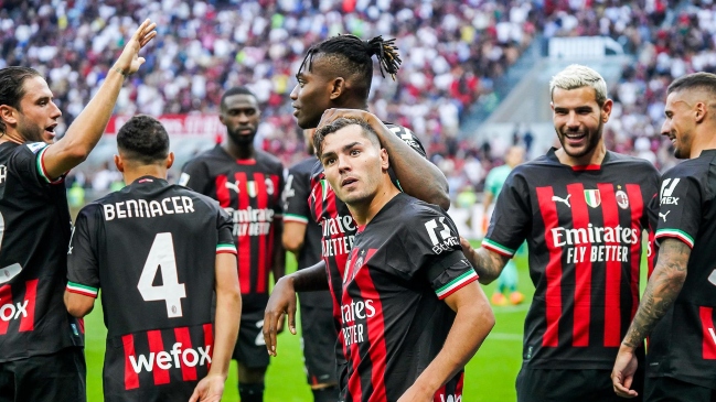 AC Milan comenzó su defensa del título con triunfo ante Udinese