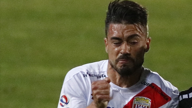 Juan Pablo Gómez liquidó a la U con el tercer gol de Curicó Unido