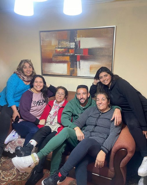 El cariñoso saludo de Mauricio Isla a las mujeres de su vida