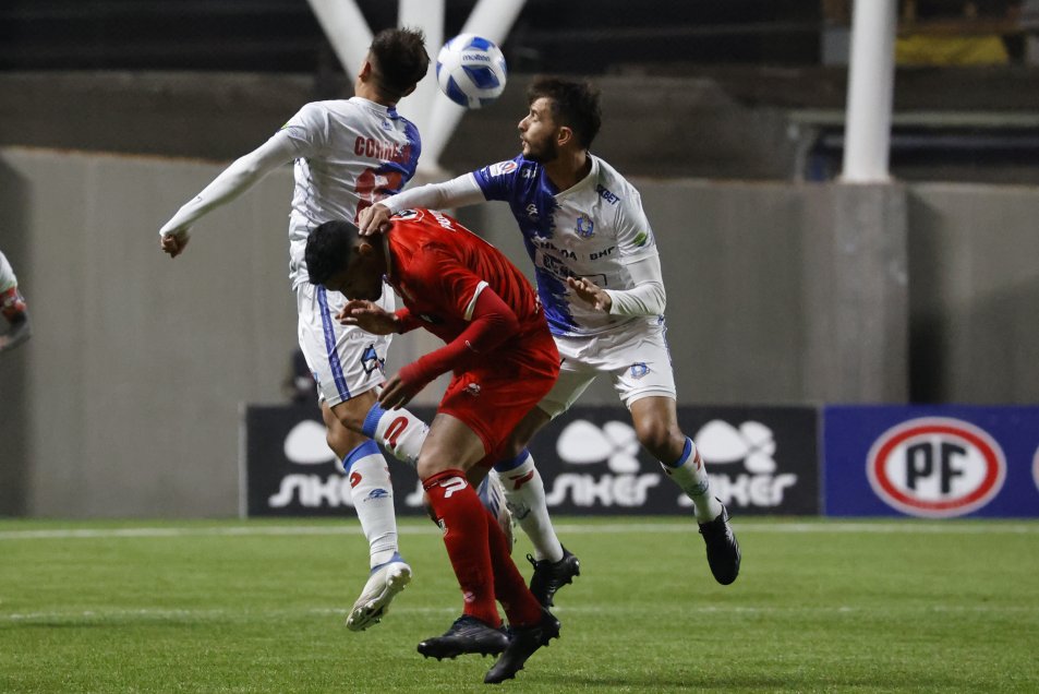 La Calera desaprovechó su ventaja y terminó pidiendo la hora frente a Antofagasta