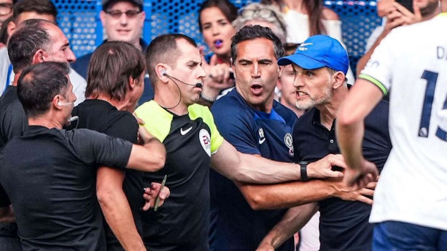 Antonio Conte le gritó un gol en la cara a Tomas Tuchel en el clásico londinense