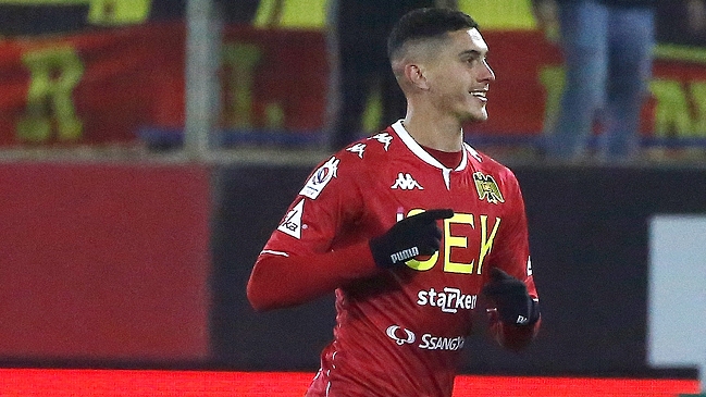 Leandro Garate definió un contragolpe y puso el 2-1 de Unión Española sobre Ñublense