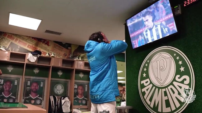 Con audífonos para evitar spoilers: Así vivió Gustavo Scarpa los penales entre Palmeiras y Atlético Mineiro