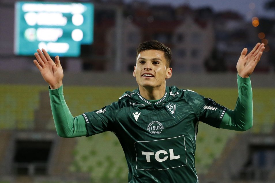 Santiago Wanderers celebró ante Temuco en Valparaíso y se ilusiona con la liguilla
