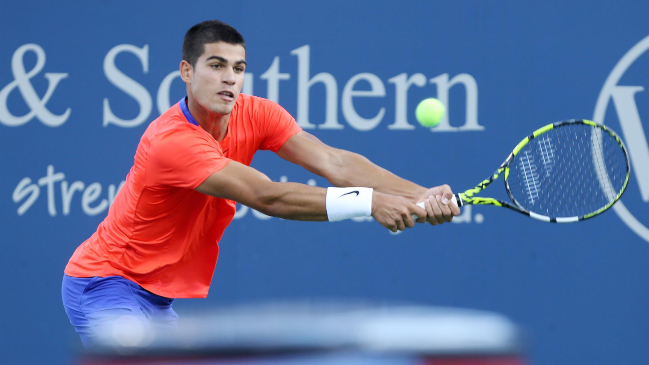 Alcaraz superó a su primer escollo Mackenzie McDonald en Cincinnati