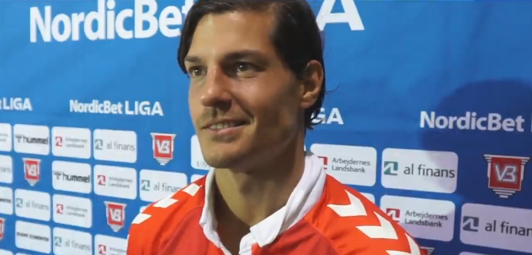 Miiko Albornoz deslumbró con tres asistencias en Dinamarca