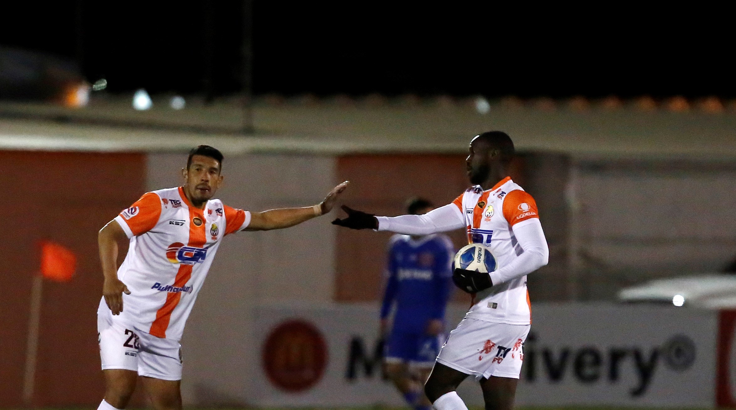 Waterman estaba sin marca y anotó el empate de Cobresal ante la U en Copa Chile