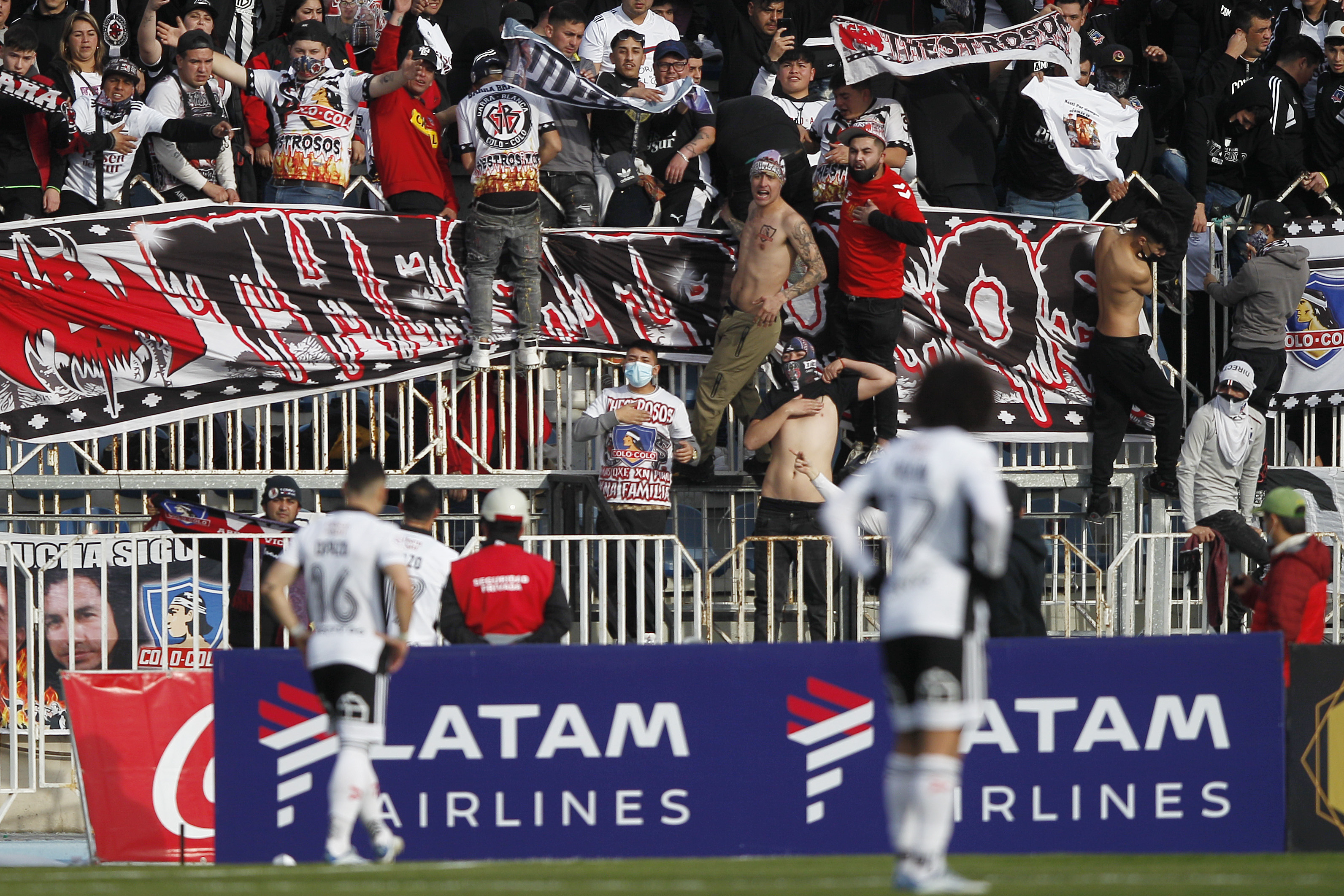 Tribunal aplicará sanción a Colo Colo: Sin hinchas en sus dos próximos partidos como visita