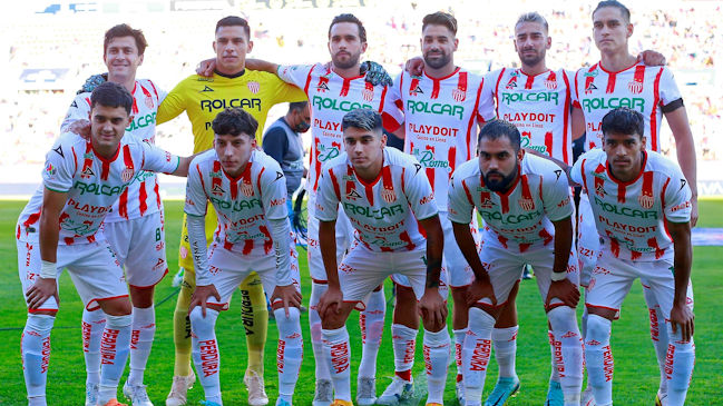 Necaxa contó con Angelo Araos en dura derrota en casa a manos de Chivas en la liga mexicana