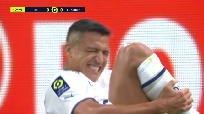 ¿Otro penal no cobrado? Alexis casi convierte en Marsella, pero fue frenado con una plancha