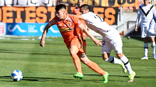 Cobreloa aguantó con uno menos y venció a Santiago Morning para avanzar en Copa Chile