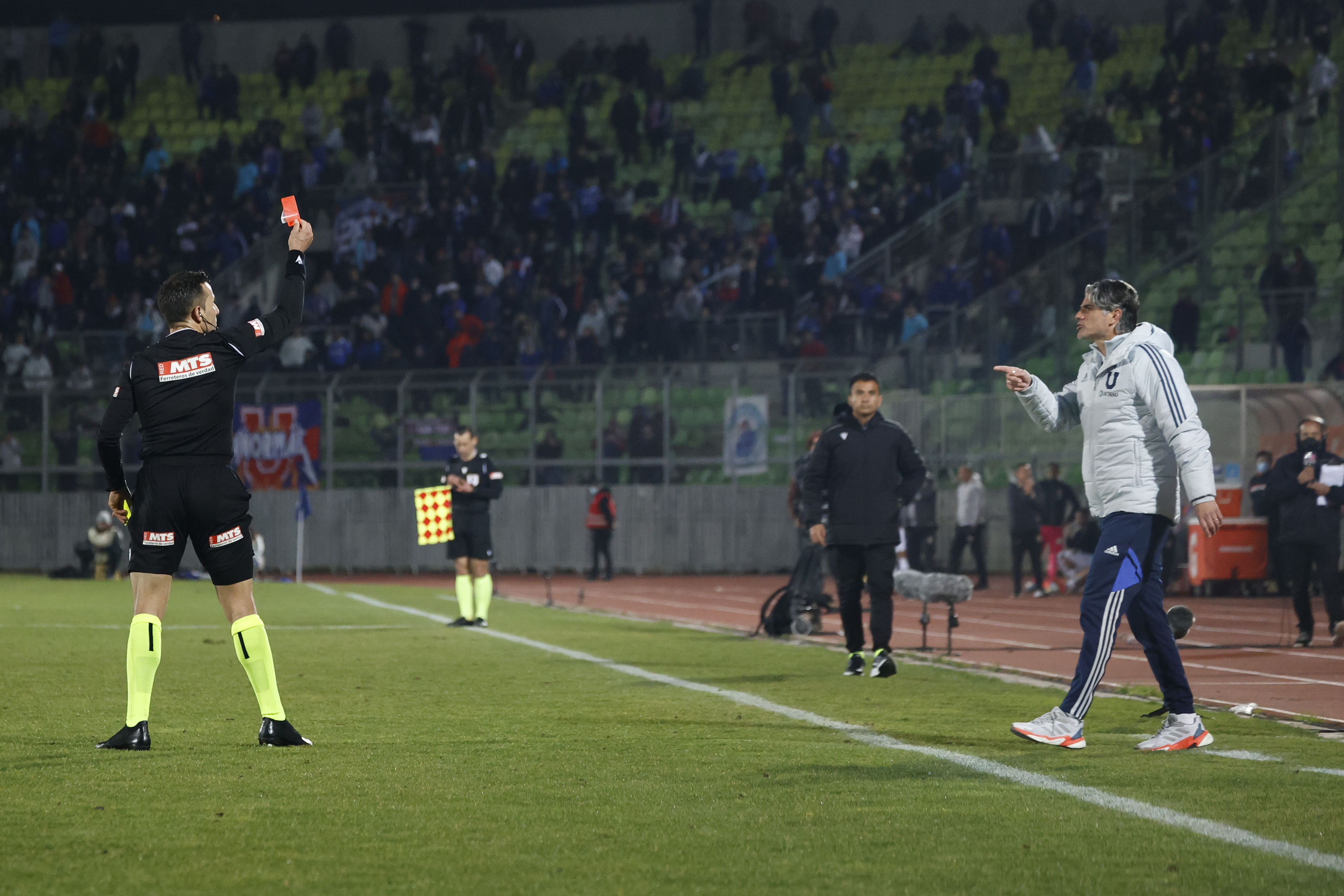 Diego López fue expulsado por sus reclamos y se perderá la ida ante la UC en cuartos