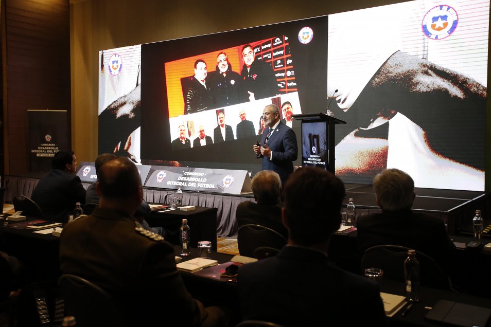 Pablo Milad encabezó la primera jornada del Congreso Desarrollo Integral del Fútbol