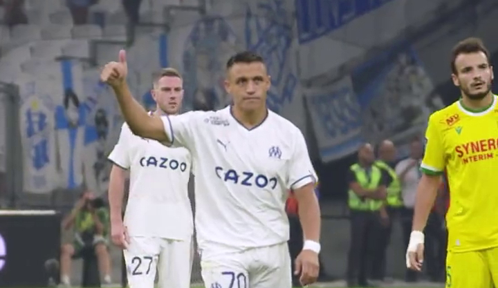 Olympique de Marsella destacó la gran actuación de Alexis en su primera titularidad