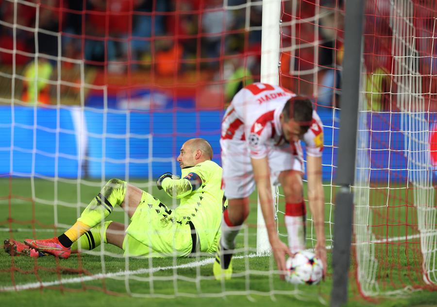 Un autogol condenó a Estrella Roja que cayó ante Maccabi Haifa y quedó fuera de la Champions