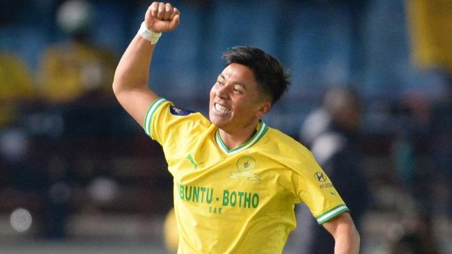 Marcelo Allende se demoró siete minutos en anotar su primer gol en Sudáfrica