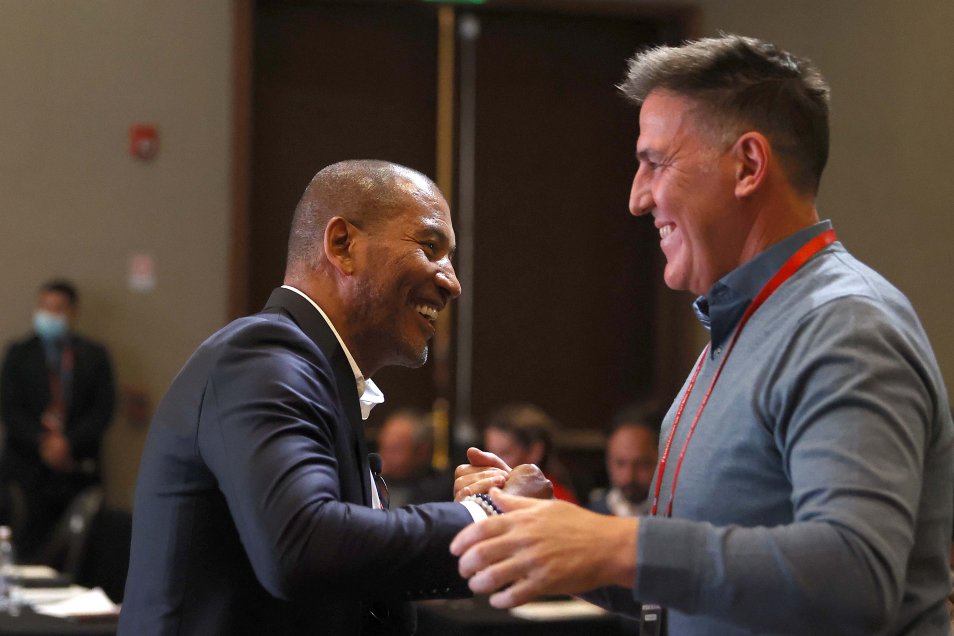 Mauro Silva y Berizzo acapararon miradas en Congreso Desarrollo Integral del Fútbol