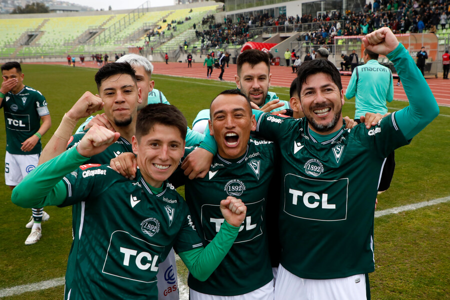 “¡Bordadas para siempre!”: Federación de Fútbol le reconoció dos nuevas estrellas a Santiago Wanderers