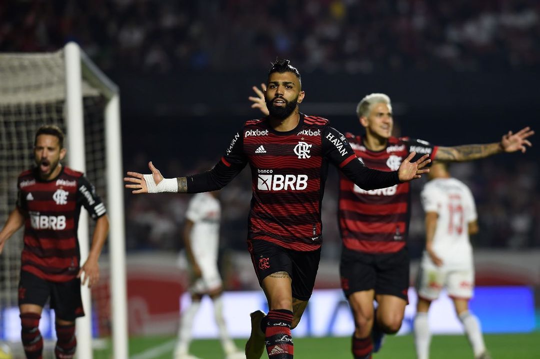 Los goles del triunfo de Flamengo de Arturo Vidal sobre Sao Paulo en semis de la Copa de Brasil