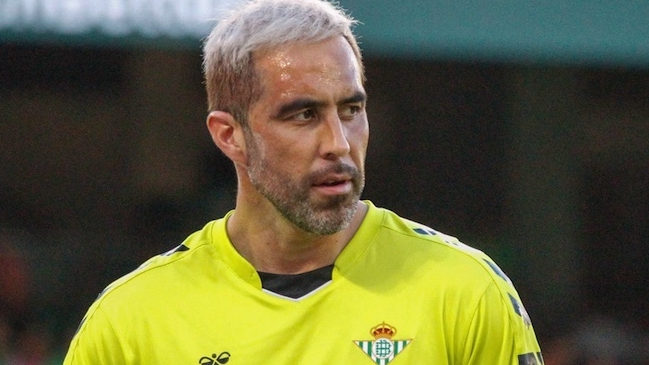 Sin Claudio Bravo: Real Betis inscribió tres jugadores a última hora
