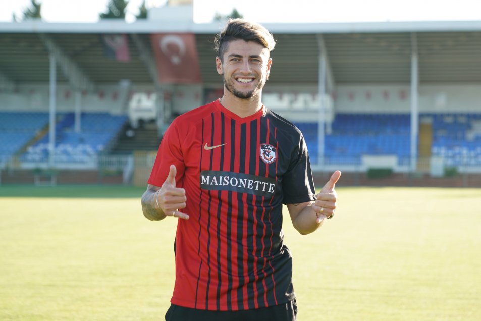 La programación de los chilenos en el exterior para el último fin de semana de agosto