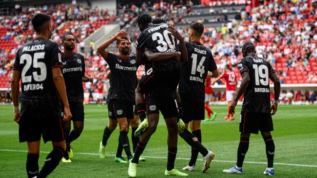 Charles Aránguiz ingresó desde la banca para asegurar reponedor triunfo de Leverkusen